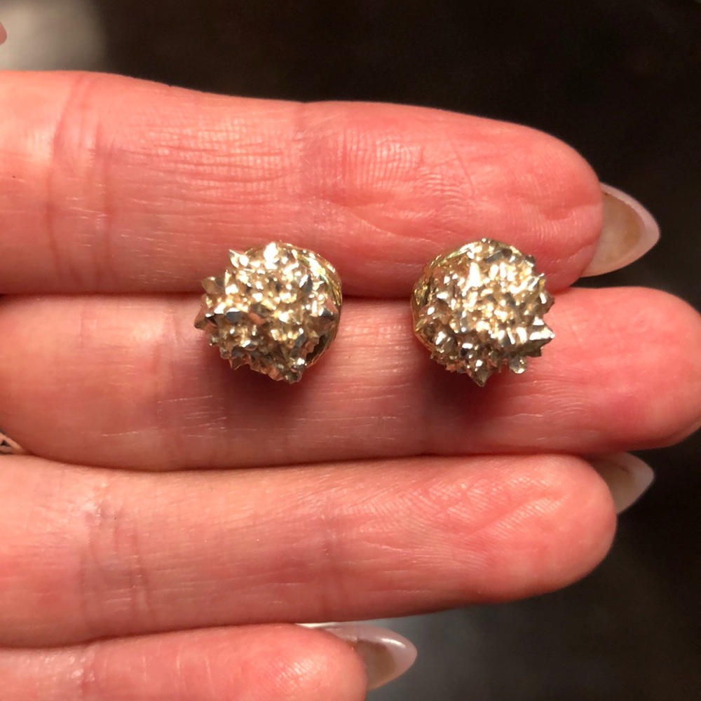 Express earrings